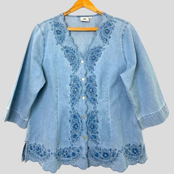 Lafei-Nier Tops - Lafei-Nier Western Denim Chambray Embroidered Top Women’s L Rhinestone Blouse